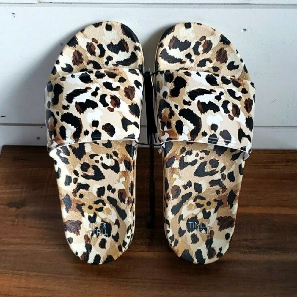 LEOPARD PRINT POOL SLIDES SLIP ON SANDALS WOMENS SIZE 8